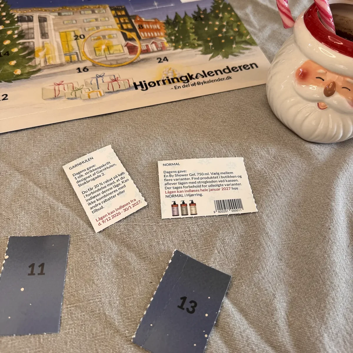 Åbne låger fra Hjørringkalenderen med gavebeviser til lokale butikker i Hjørring
