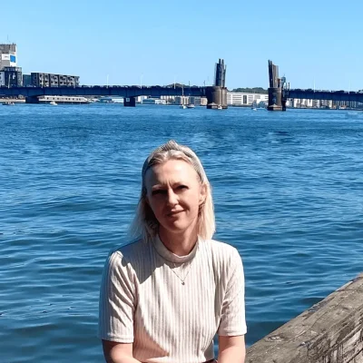 Forsidekunstner Camilla Bødker